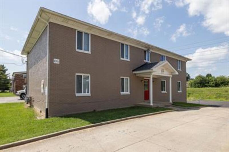 4913 Saddlebrook Ln Unit Apt 4, Louisville, KY 40216 Condo for Rent