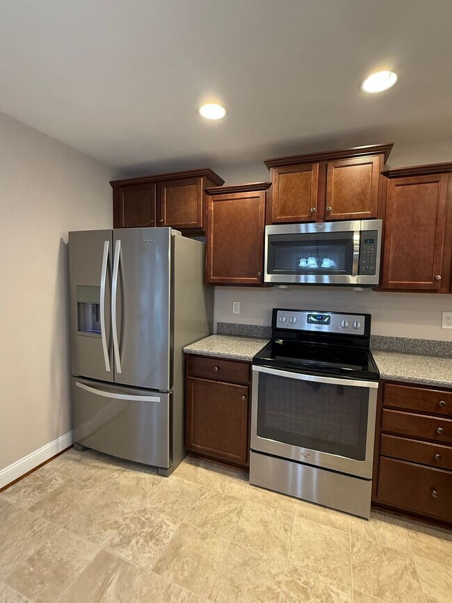 Foto del edificio - One Level 3 Bedroom 2 Bath Home in Hollins Area