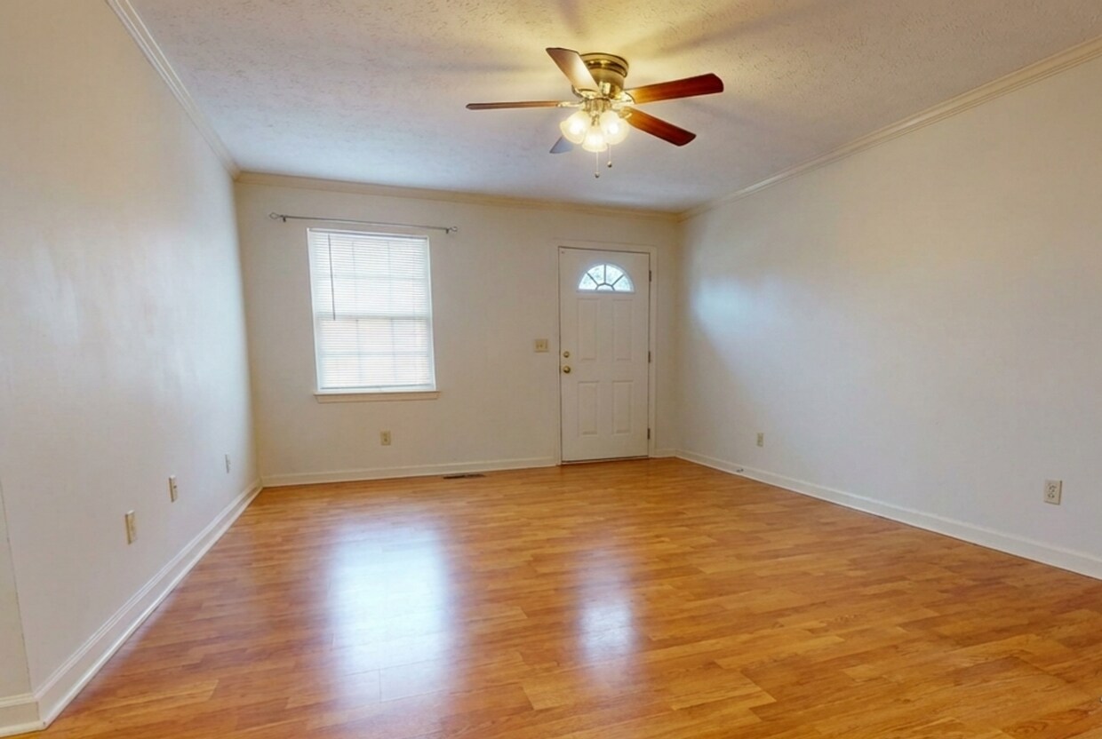 Foto del edificio - 2 Bedroom, 2 Bath, with Garage Manchester, TN