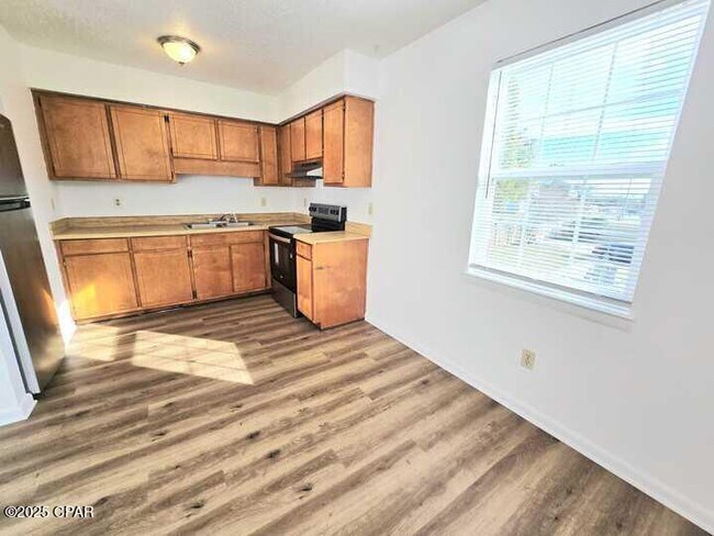 Foto del edificio - 130 Beulah Ave