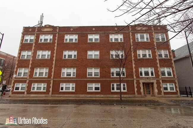 Building Photo - 5310 N Ashland Ave
