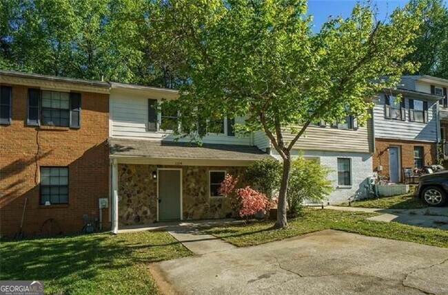 Foto del edificio - 2294 Salt Springs Pl