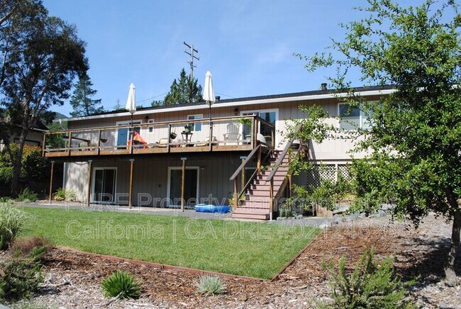 Building Photo - 921 St Francis Ct