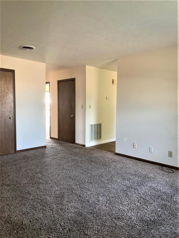 Building Photo - 571 East 43rd 1/2 Drive #3