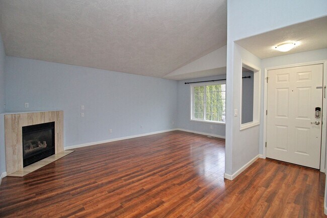 Foto del edificio - Spacious Southeast Hillsboro 3 Bedroom/2 B...