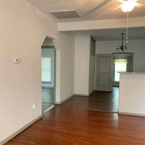 Foto del edificio - 1006 W Chestnut St