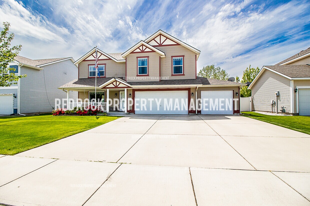 Foto principal - 18206 E Montgomery Ave