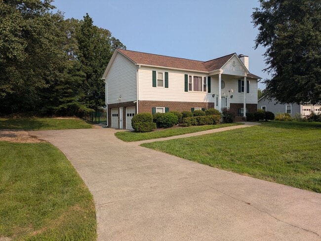 Photo - 6008 Yeaton Glen Drive House