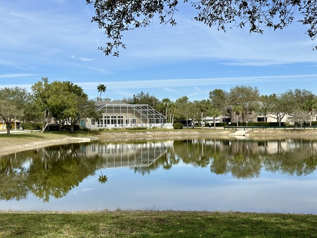 Foto del edificio - 12243 Londonderry Ln