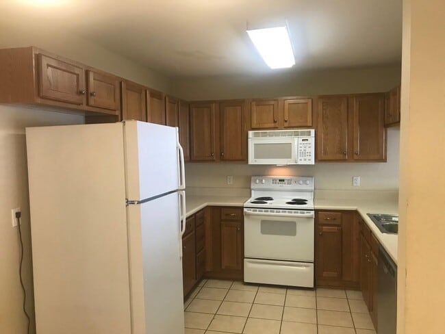 Building Photo - 4434 Gearhart Rd