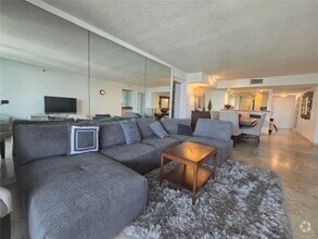 Building Photo - 1717 N Bayshore Dr