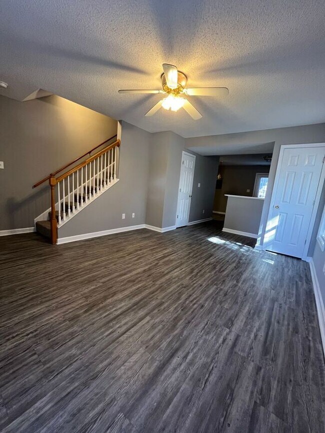 Building Photo - China Grove Townhouse Swink Street, 2br 2b...