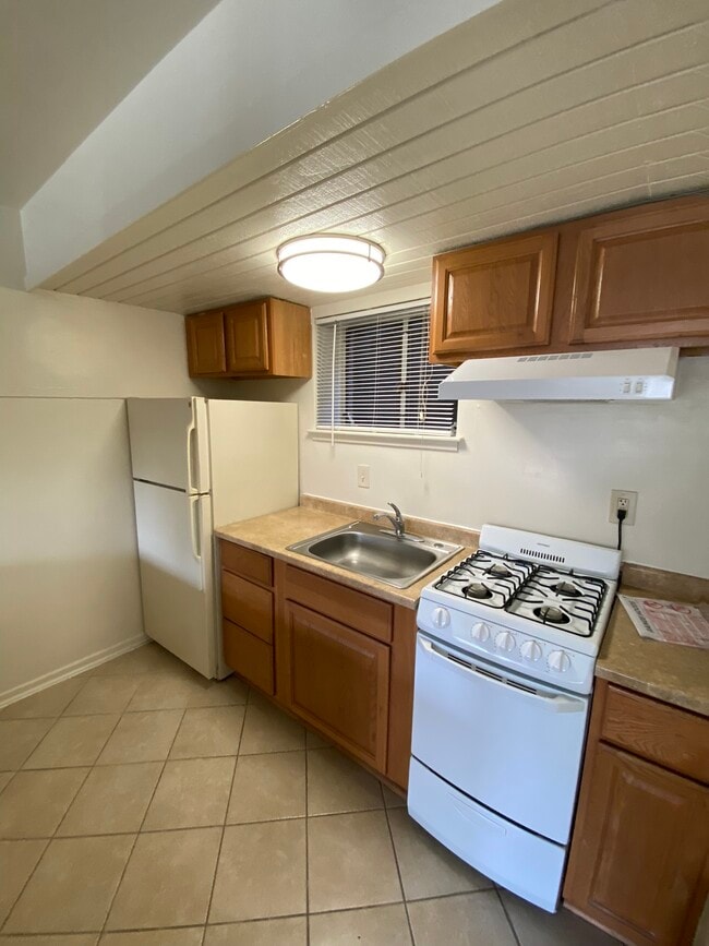 Building Photo - Westover Court Apartments