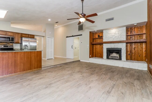 Foto del edificio - 476 Forest Park Rd