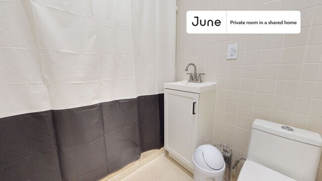 Foto del edificio - Room in Shared 4 bed/2 bath home