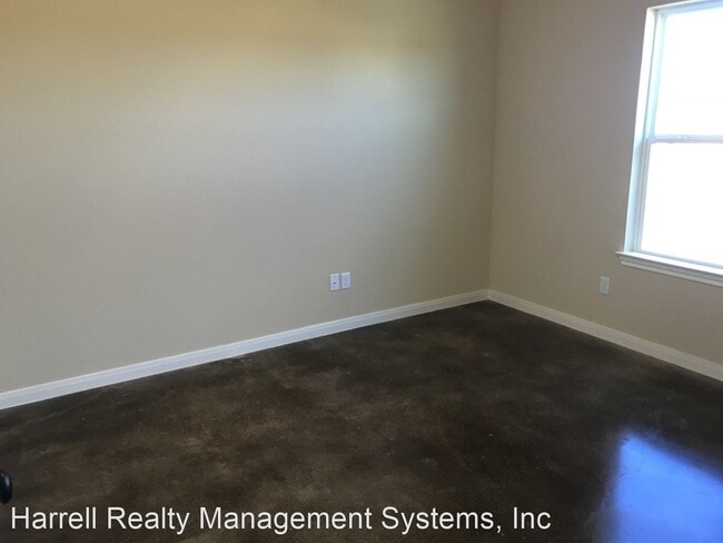Building Photo - 3 br, 2 bath House - 200 Quail Hollow