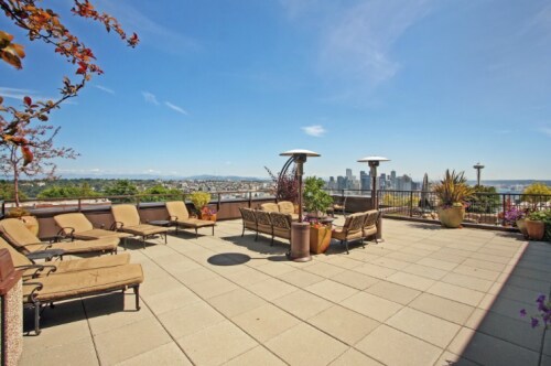 Building Photo - 201 W Galer St