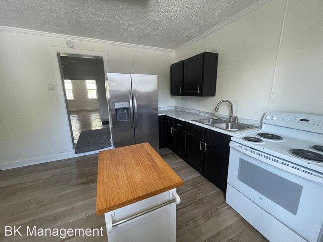 Building Photo - 3 br, 1 bath House - 1221 S 4th Street