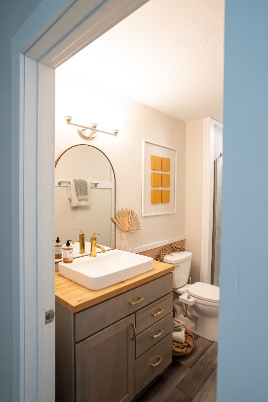 Foto del edificio - 1138 W Cecil St