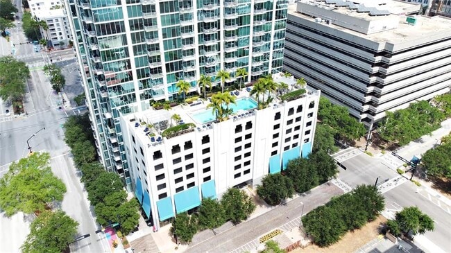 Building Photo - 777 N Ashley Dr