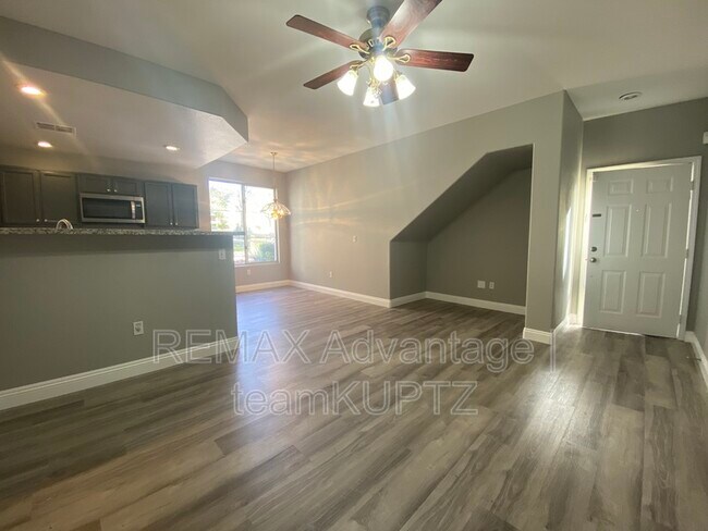 Foto del edificio - 10011 Crimson Palisades Pl