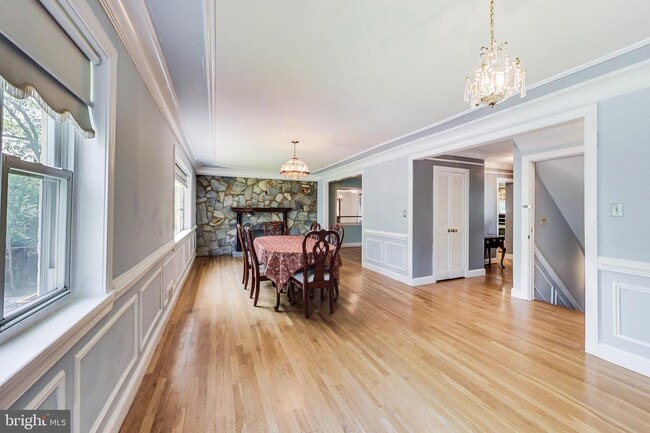 Building Photo - 3117 Sleepy Hollow Rd
