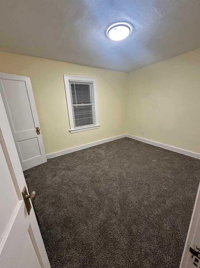 Building Photo - 3412 W 94th St