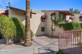 Building Photo - 2515 N 52nd St