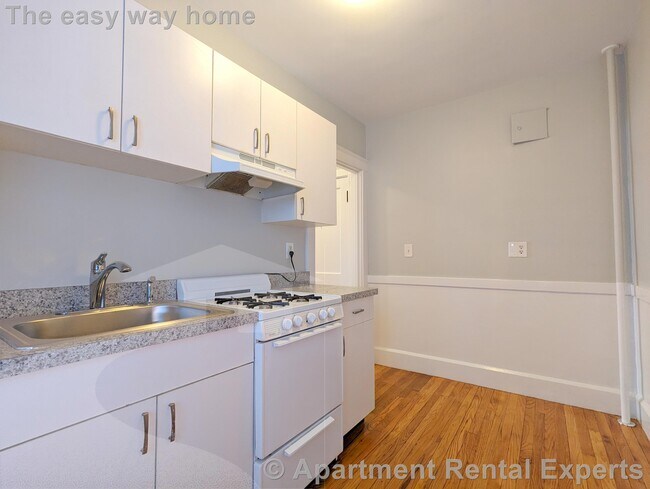 Foto del edificio - 156-158 Summer St Unit #309
