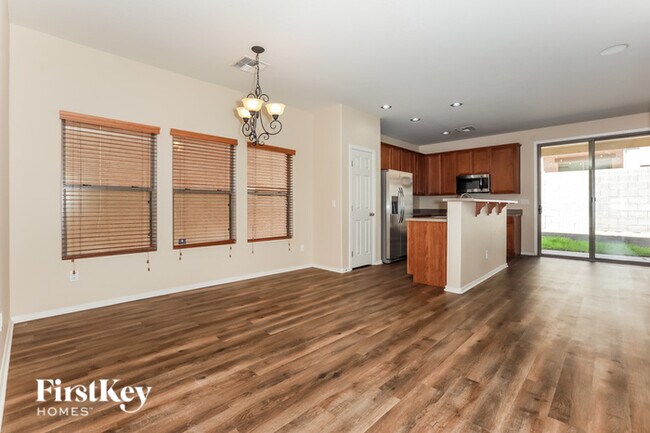 Building Photo - 6428 W Fawn Dr