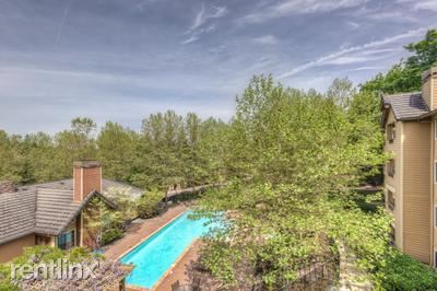 Building Photo - 5305 Lakemont Blvd SE