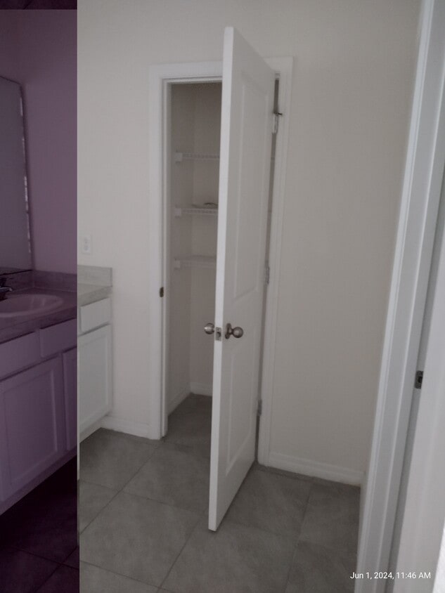 Building Photo - 10857 Trailing Vine Dr