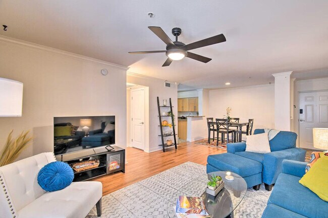 Building Photo - 2025 E Campbell Ave