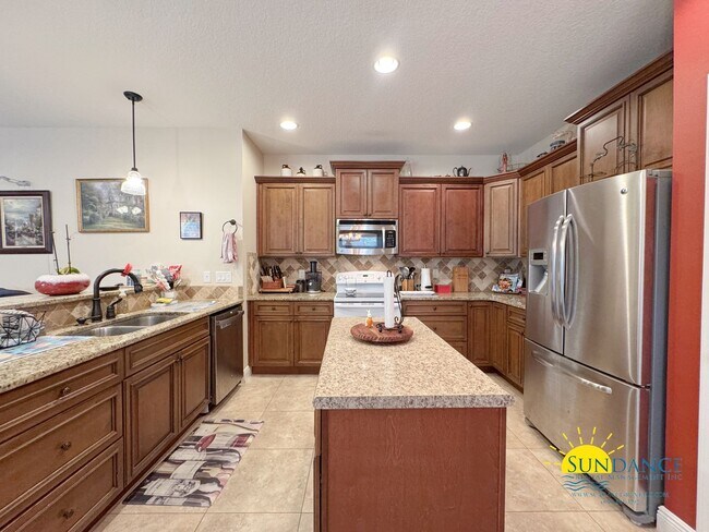 Foto del edificio - Beautiful 4-Bedroom Home in the Heart of F...
