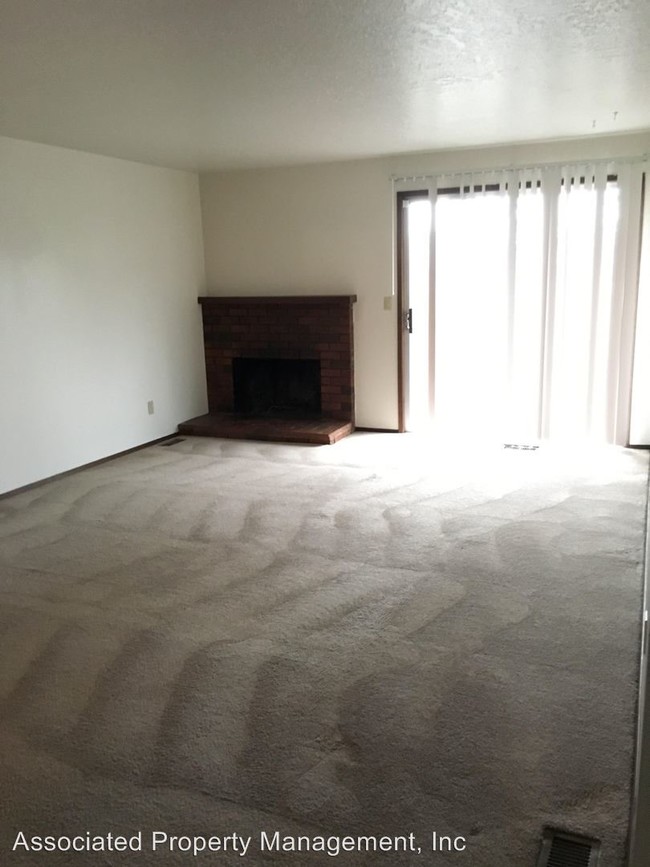 Foto del edificio - 2 br, 2 bath House - 2437 SE 53rd Ave