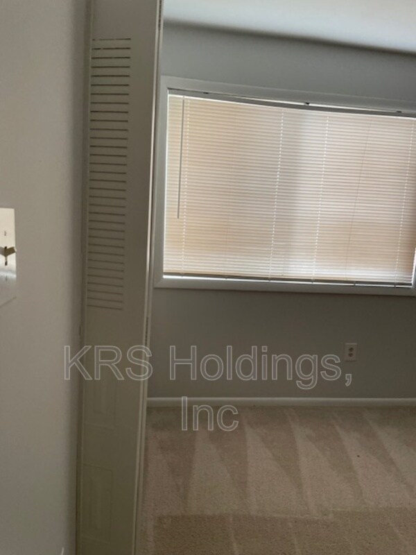 Building Photo - 5616 Crenshaw Rd