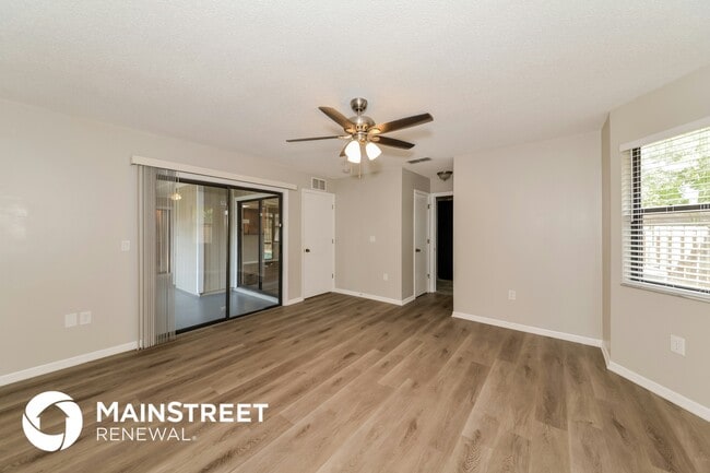 Building Photo - 8416 Cypress Lake Dr