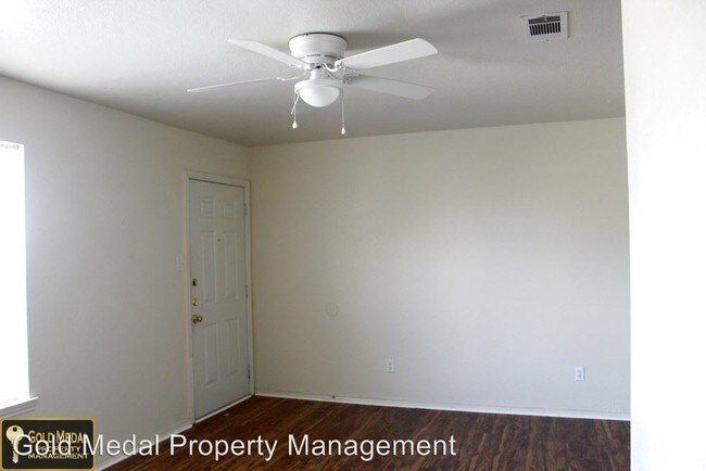Building Photo - 1101 Horizon Dr
