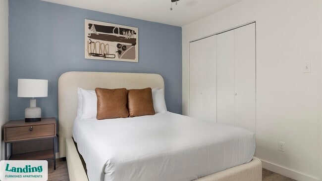 Building Photo - 1225 E Pleasant Run Rd