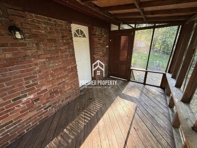 Foto del edificio - 648 16th Terrace NW