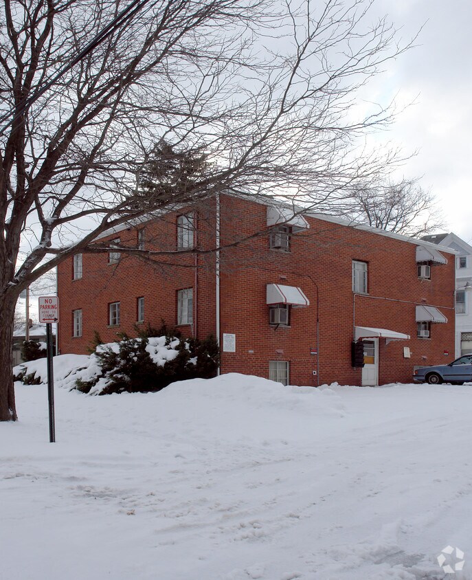 Building Photo - 160 S Portage Path