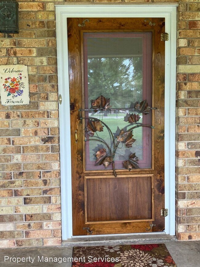 Foto del edificio - 3 br, 2.5 bath House - 622 Woodland Dr.