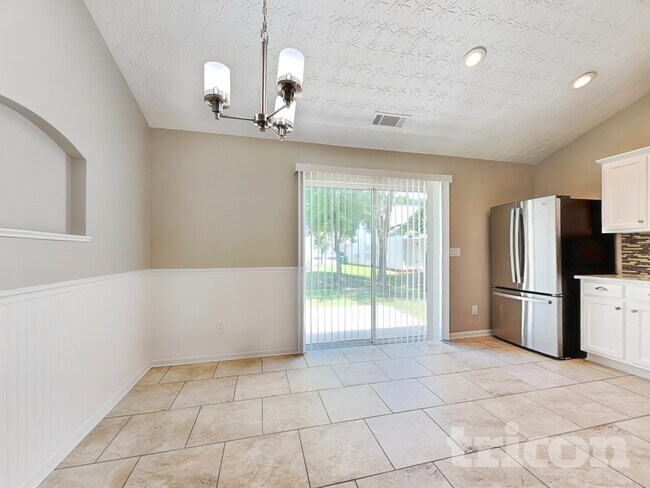 Foto del edificio - 3692 Tullamore Ln