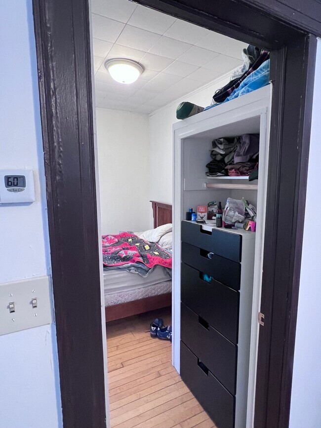 Foto del edificio - 3448 N Bartlett Ave