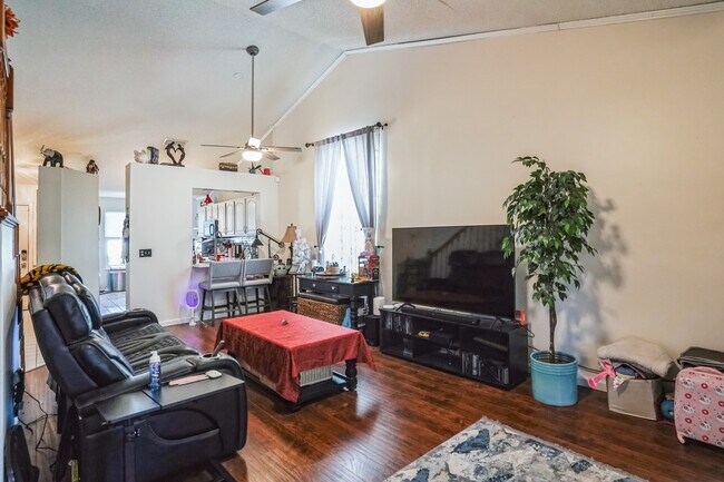 Building Photo - 6677 Ryan Chase Ct