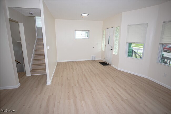 Foto del edificio - 3219 W 86th St