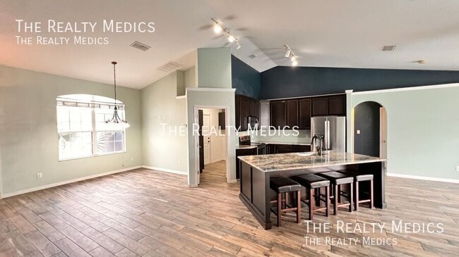 Building Photo - 2239 Wolf Ridge Ln