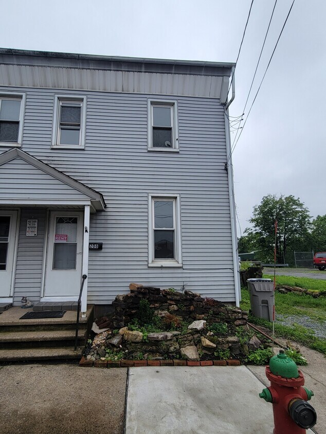 Foto principal - 208 Washington St