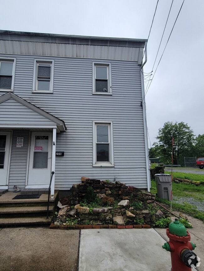 Building Photo - 208 Washington St