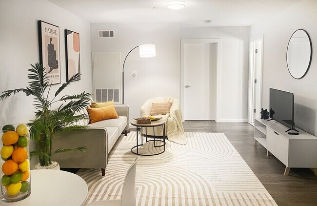 Building Photo - 1505 Commonwealth Ave